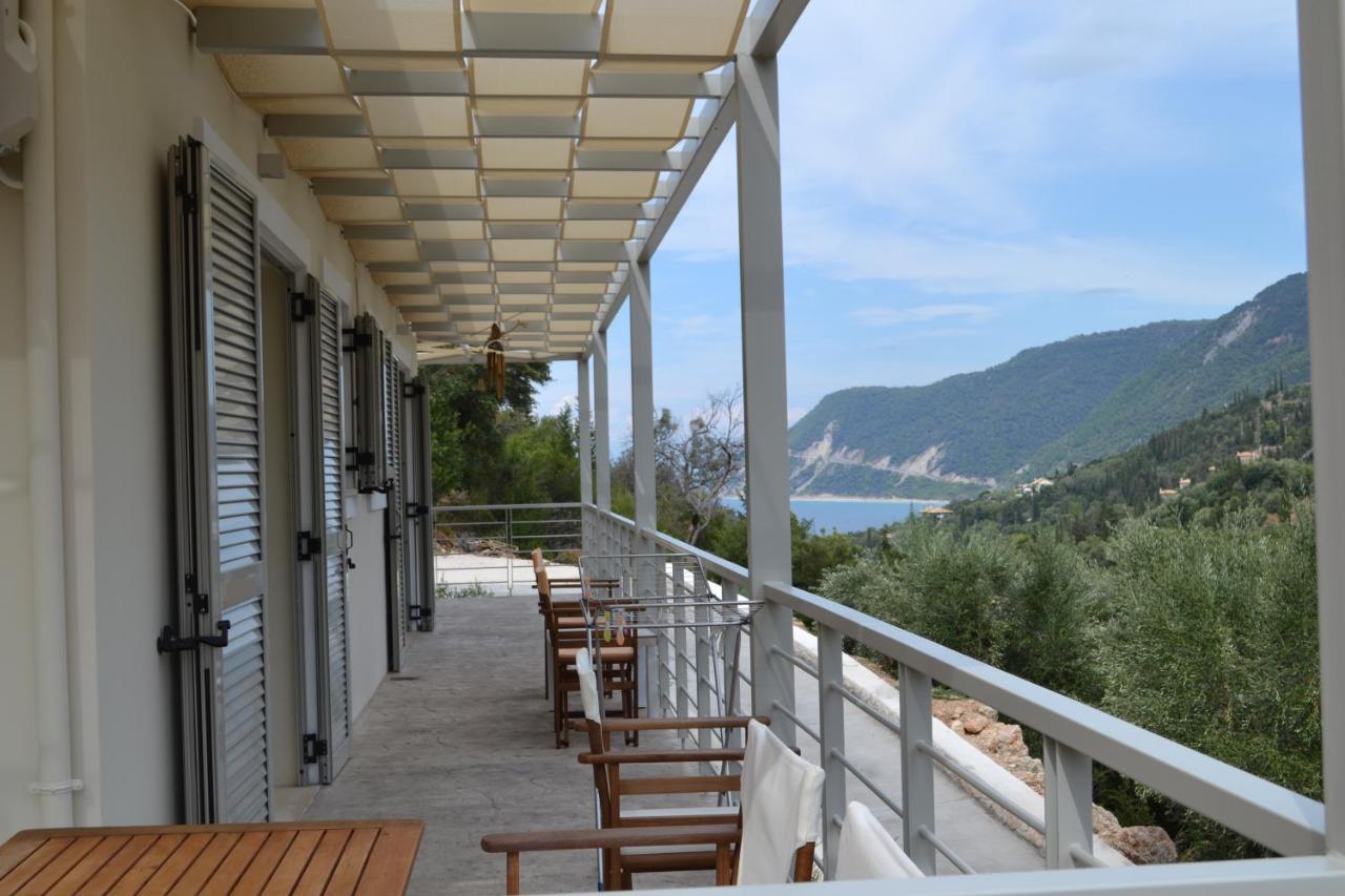 Av Apartment Áyios Nikítas Exterior foto