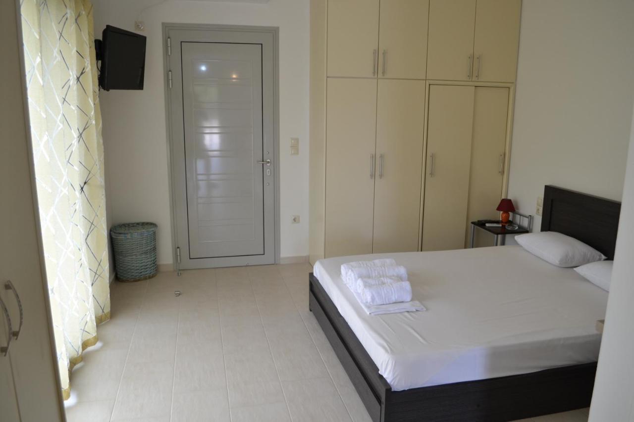 Av Apartment Áyios Nikítas Exterior foto
